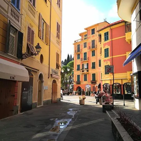 Historia Vitiello: The First Experience Apartamento *
