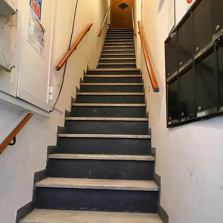 Apartment Historia Vitiello: The First Experience *